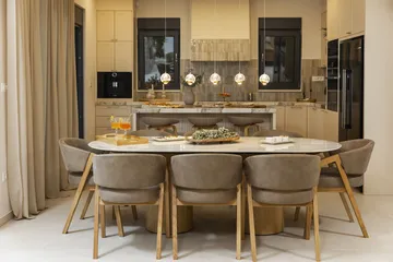 5-Bedroom Villa with Heated Pool in Donji Proložac