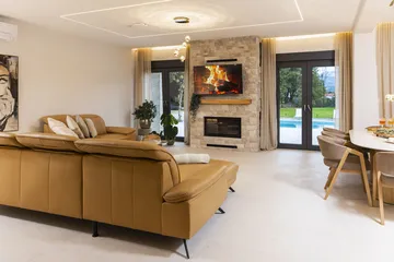 5-Bedroom Villa with Heated Pool in Donji Proložac