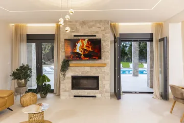 5-Bedroom Villa with Heated Pool in Donji Proložac