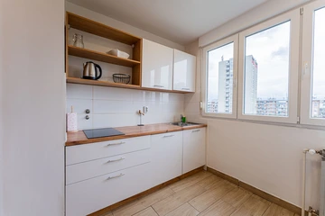 Zagreb 1-Bedroom Apartment with Quiet Loggia for 4