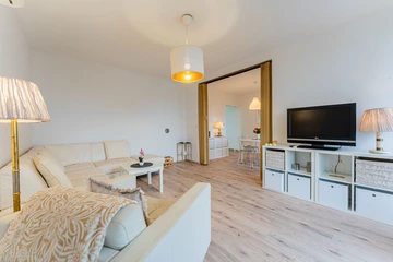 Zagreb 1-Bedroom Apartment with Quiet Loggia for 4