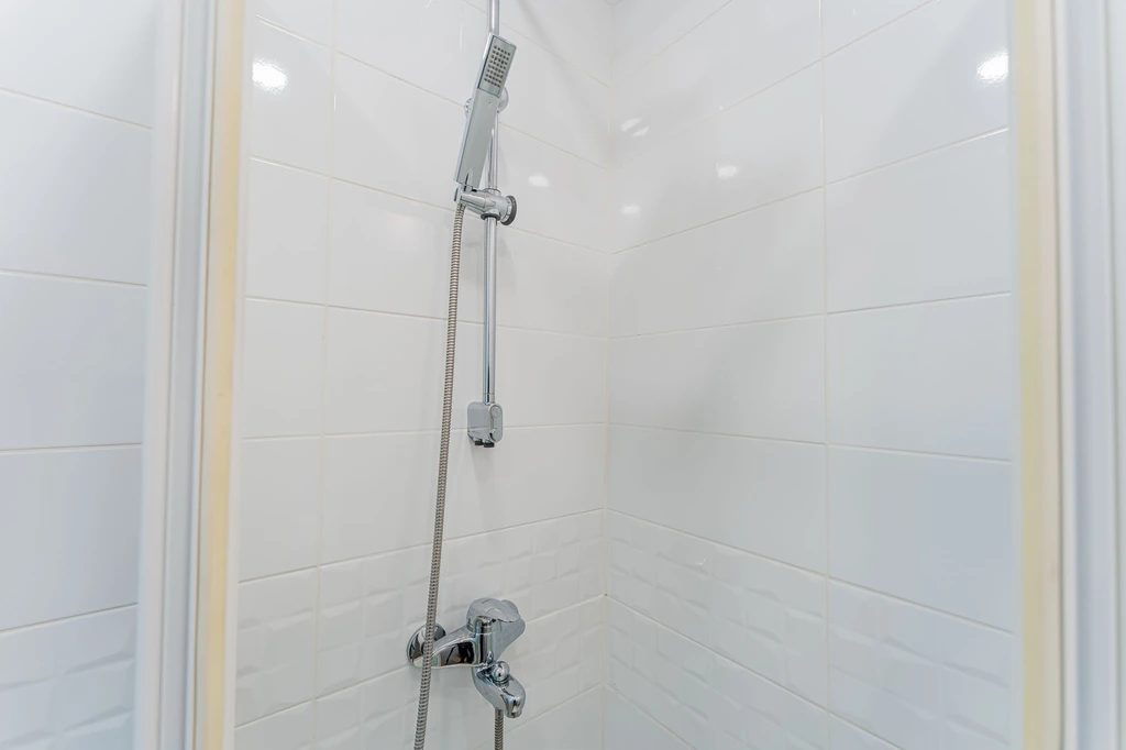 Zagreb 1-Bedroom Apartment with Quiet Loggia for 4