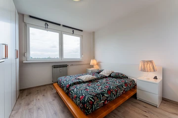 Zagreb 1-Bedroom Apartment with Quiet Loggia for 4