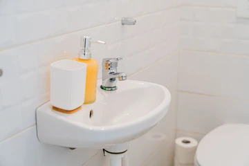 Zagreb 1-Bedroom Apartment with Quiet Loggia for 4