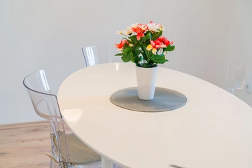 Zagreb 1-Bedroom Apartment with Quiet Loggia for 4