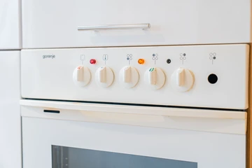 Zagreb 1-Bedroom Apartment with Quiet Loggia for 4