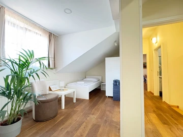Spacious 4-Bedroom Apartment in Zagreb for Groups
