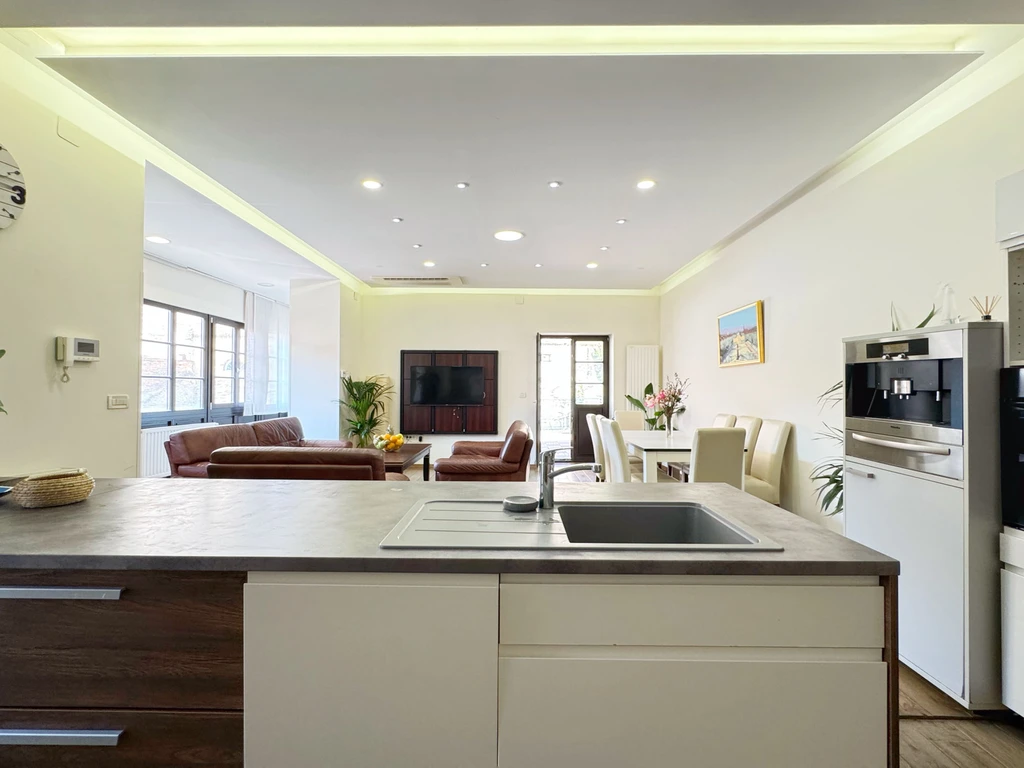Spacious 4-Bedroom Apartment in Zagreb for Groups