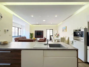 Spacious 4-Bedroom Apartment in Zagreb for Groups