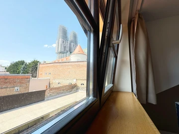 Spacious 4-Bedroom Apartment in Zagreb for Groups