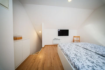 Calm One-Bedroom Apartment in Zagreb for 4