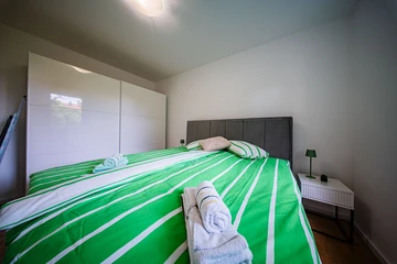 Zagreb 2-Bedroom Apartment with Loggia for 4-6 Guests