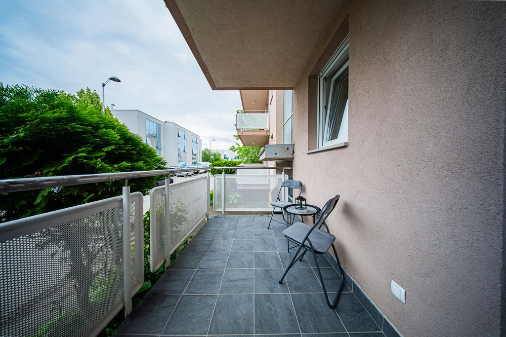 Zagreb 2-Bedroom Apartment with Loggia for 4-6 Guests