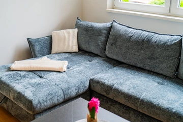 Zagreb 2-Bedroom Apartment with Loggia for 4-6 Guests