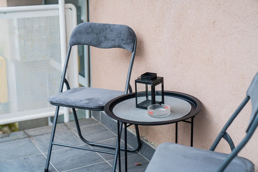 Zagreb 2-Bedroom Apartment with Loggia for 4-6 Guests