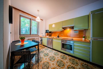 Zagreb 2-Bedroom Apartment with Terrace