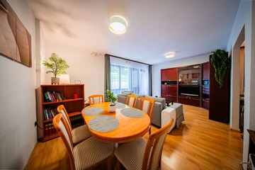 Zagreb 2-Bedroom Apartment with Terrace