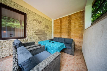 Zagreb 2-Bedroom Apartment with Terrace