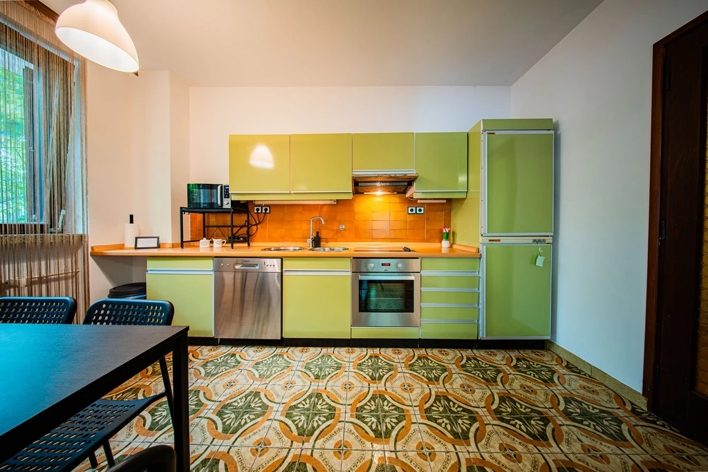 Zagreb 2-Bedroom Apartment with Terrace