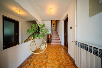 Zagreb 2-Bedroom Apartment with Terrace