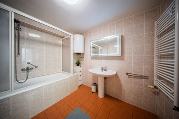 Zagreb 2-Bedroom Apartment with Terrace