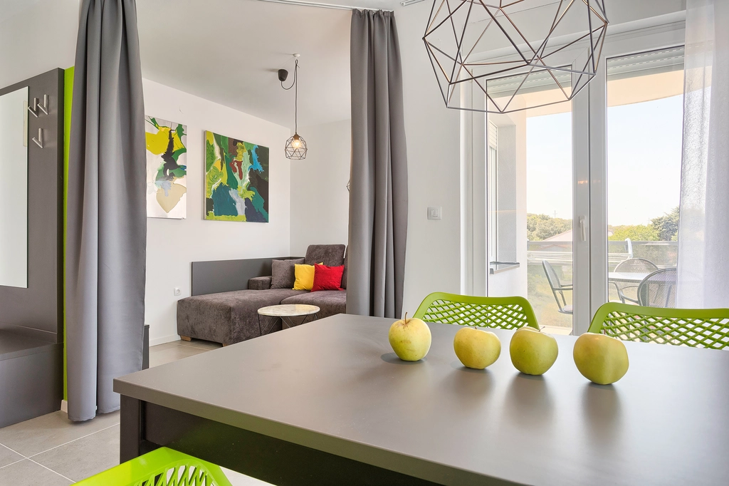 Serviced Apartment with Shared Pool in Pula