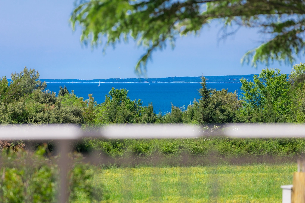 Pool & Sea View 4-Bedroom Villa in Pula