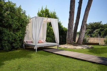 Pool & Sea View 4-Bedroom Villa in Pula