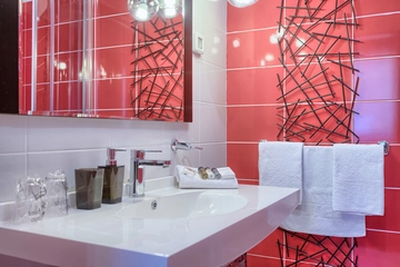 Pool & Sea View 4-Bedroom Villa in Pula