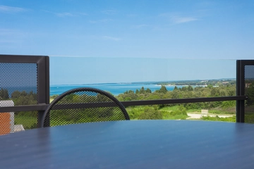 Pula 1-Bedroom Serviced Apartment with Sea View