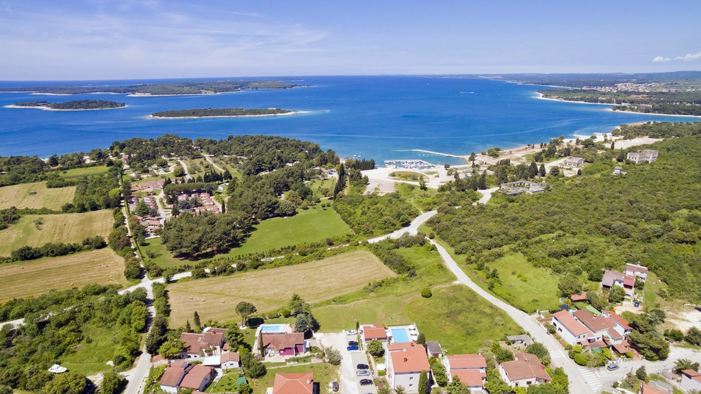 Pula 1-Bedroom Apartment with Shared Pool