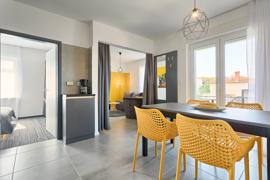 Pula 1-Bedroom Apartment with Shared Pool