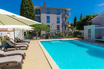 Apartment in Pula with Shared Pool for 4