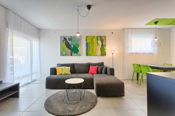 Pula Apartment Near the Sea for Up to 4