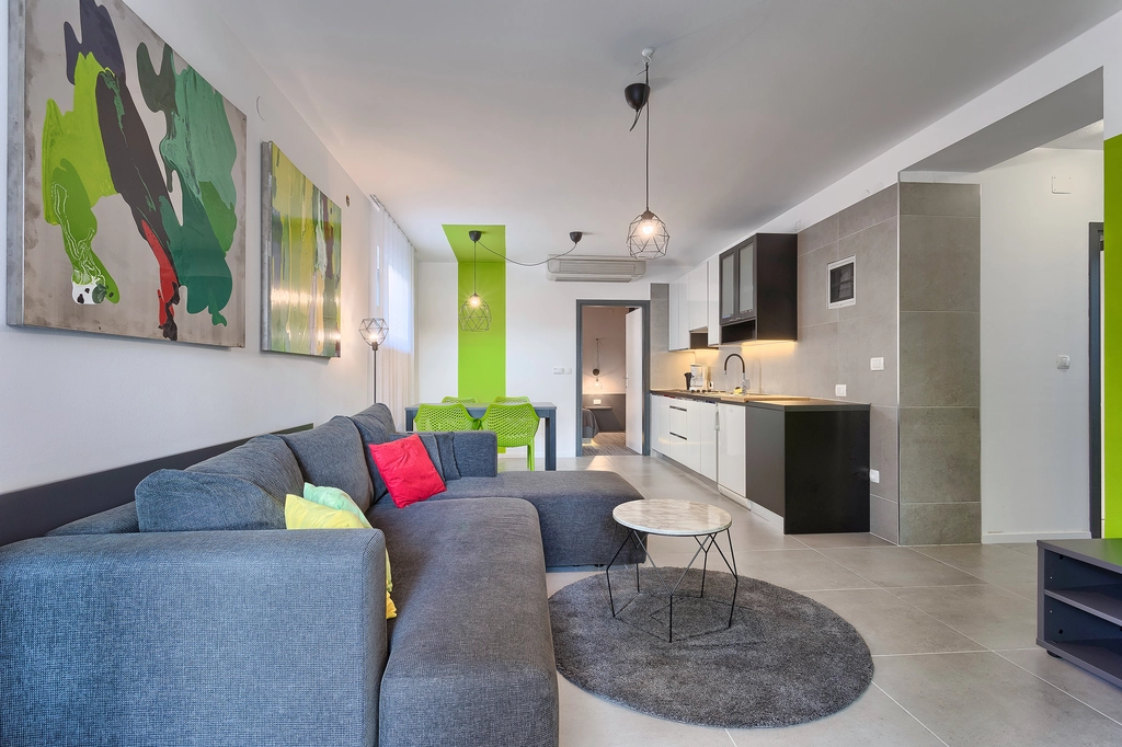 Pula Apartment Near the Sea for Up to 4