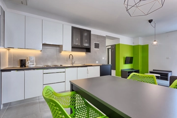 Pula Apartment Near the Sea for Up to 4