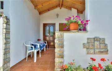 2-Bedroom Apartment in Umag for 4 Guests