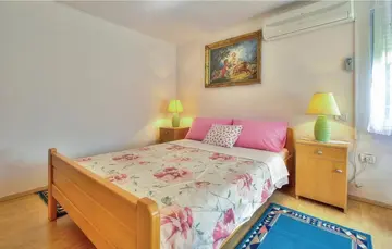 2-Bedroom Apartment in Umag for 4 Guests