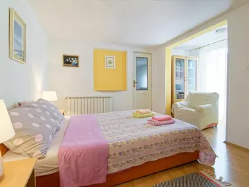 2-Bedroom Apartment in Umag for 4 Guests