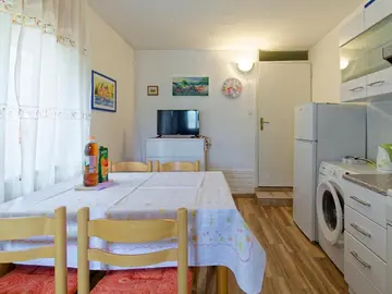 2-Bedroom Apartment in Umag for 4 Guests