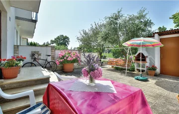 2-Bedroom Apartment in Umag for 4 Guests