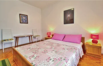 2-Bedroom Apartment in Umag for 4 Guests