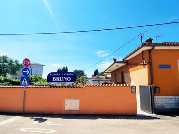 Room for 2 near the Beach in Umag, Bašanija