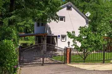 2-Bedroom Villa in Grižane-Belgrad for 6 Guests