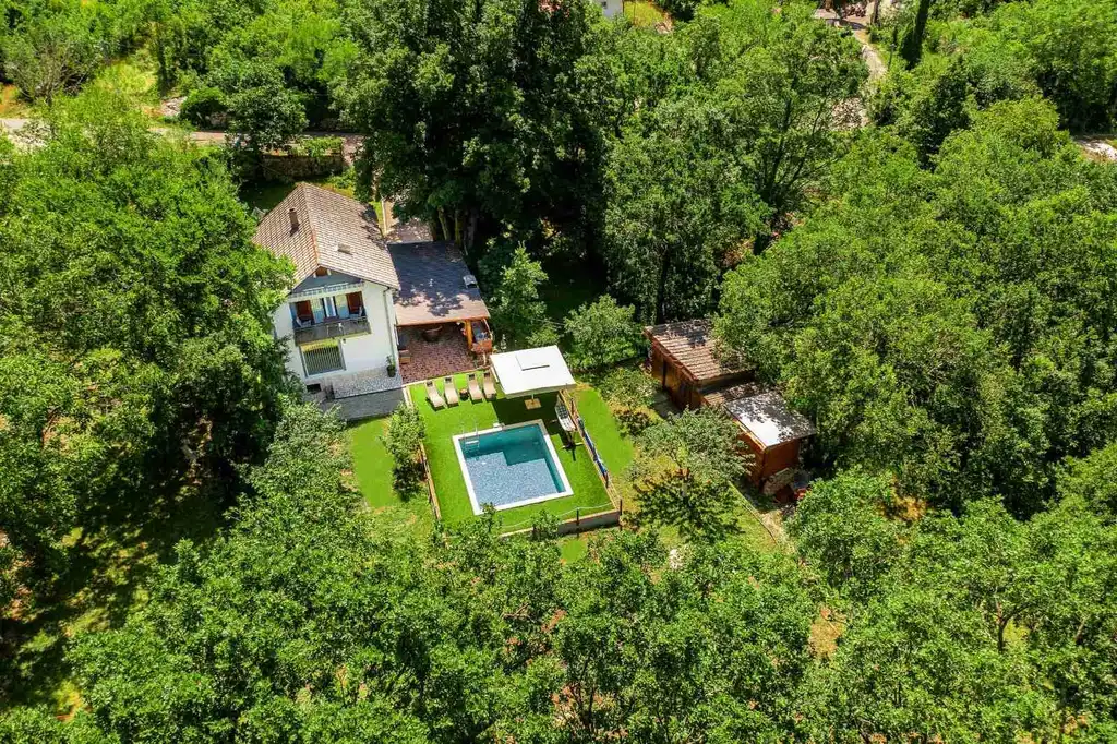 2-Bedroom Villa in Grižane-Belgrad for 6 Guests