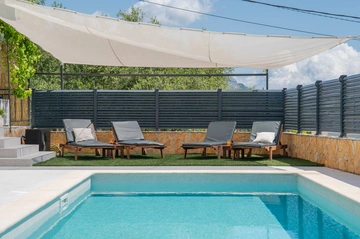 Tugare Holiday House with Heated Pool for 10 Guests