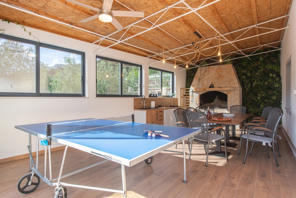 Tugare Holiday House with Heated Pool for 10 Guests