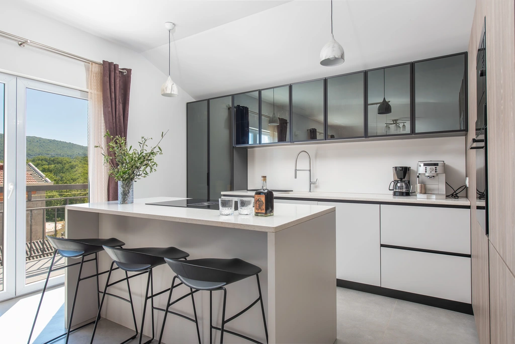 Tugare Holiday House with Heated Pool for 10 Guests