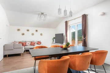 Tugare Holiday House with Heated Pool for 10 Guests