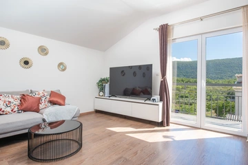 Tugare Holiday House with Heated Pool for 10 Guests